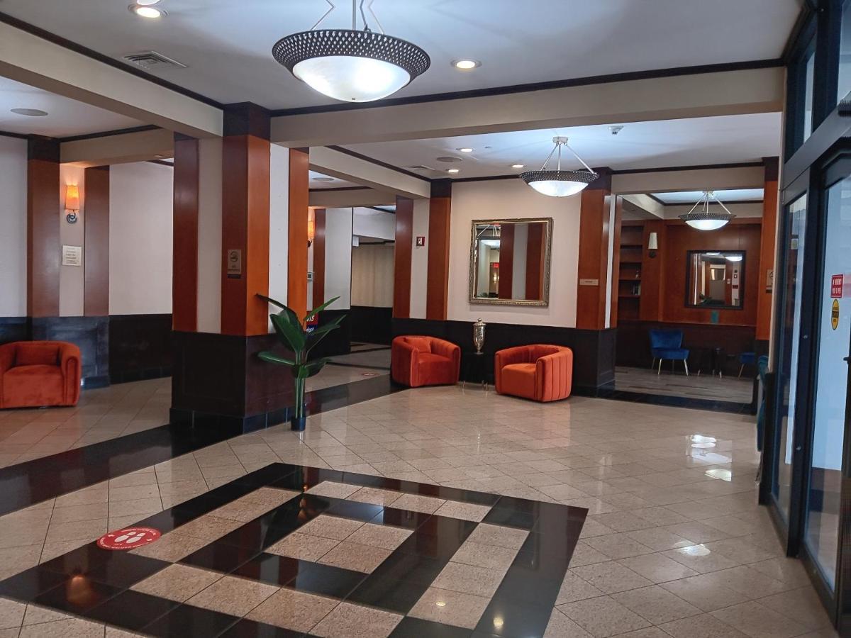 Clarion Hotel&Suites Mount Laurel Exterior foto
