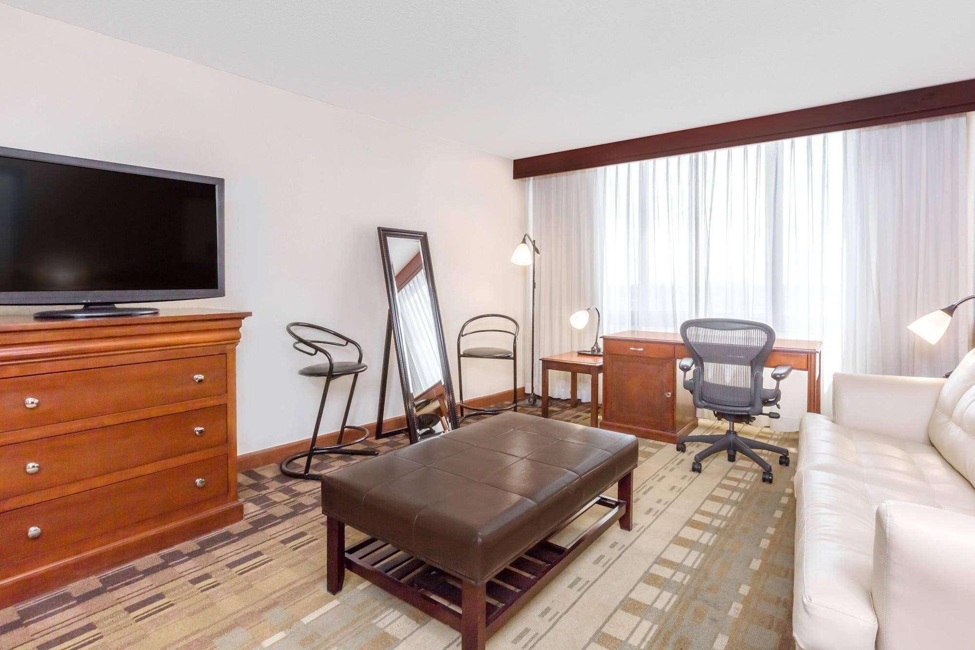 Clarion Hotel&Suites Mount Laurel Exterior foto